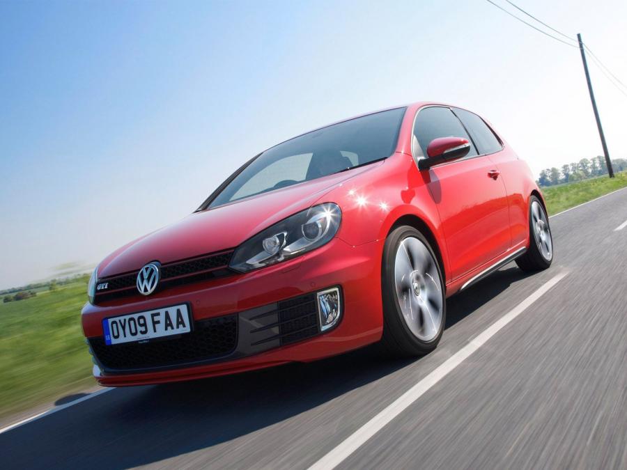  Volkswagen Golf GTi 3-Door 2009 года  (UK) (фото 7 из 12)